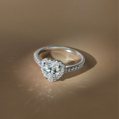 Anillo Antonina Moissanita Corazón 1.0CT