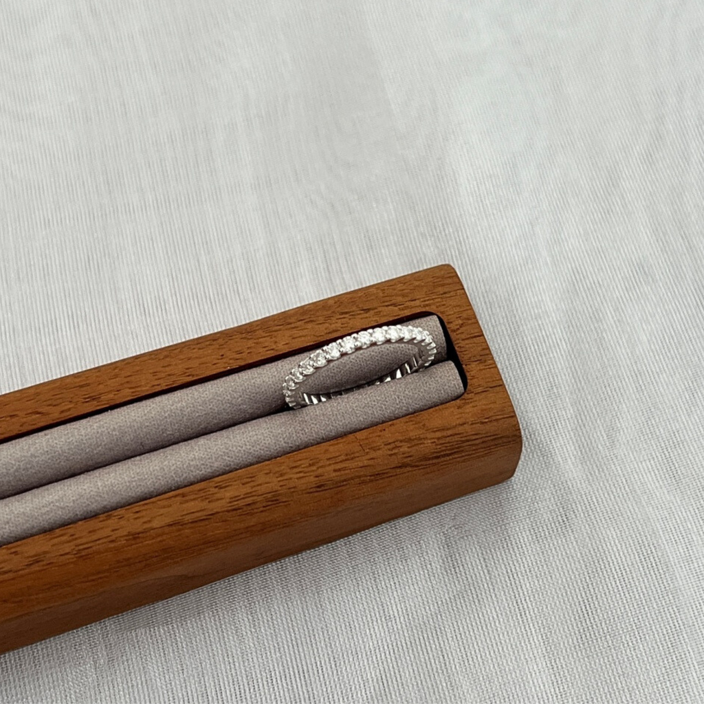 Anillo Augusta Moissanita Redonda 0.84CT