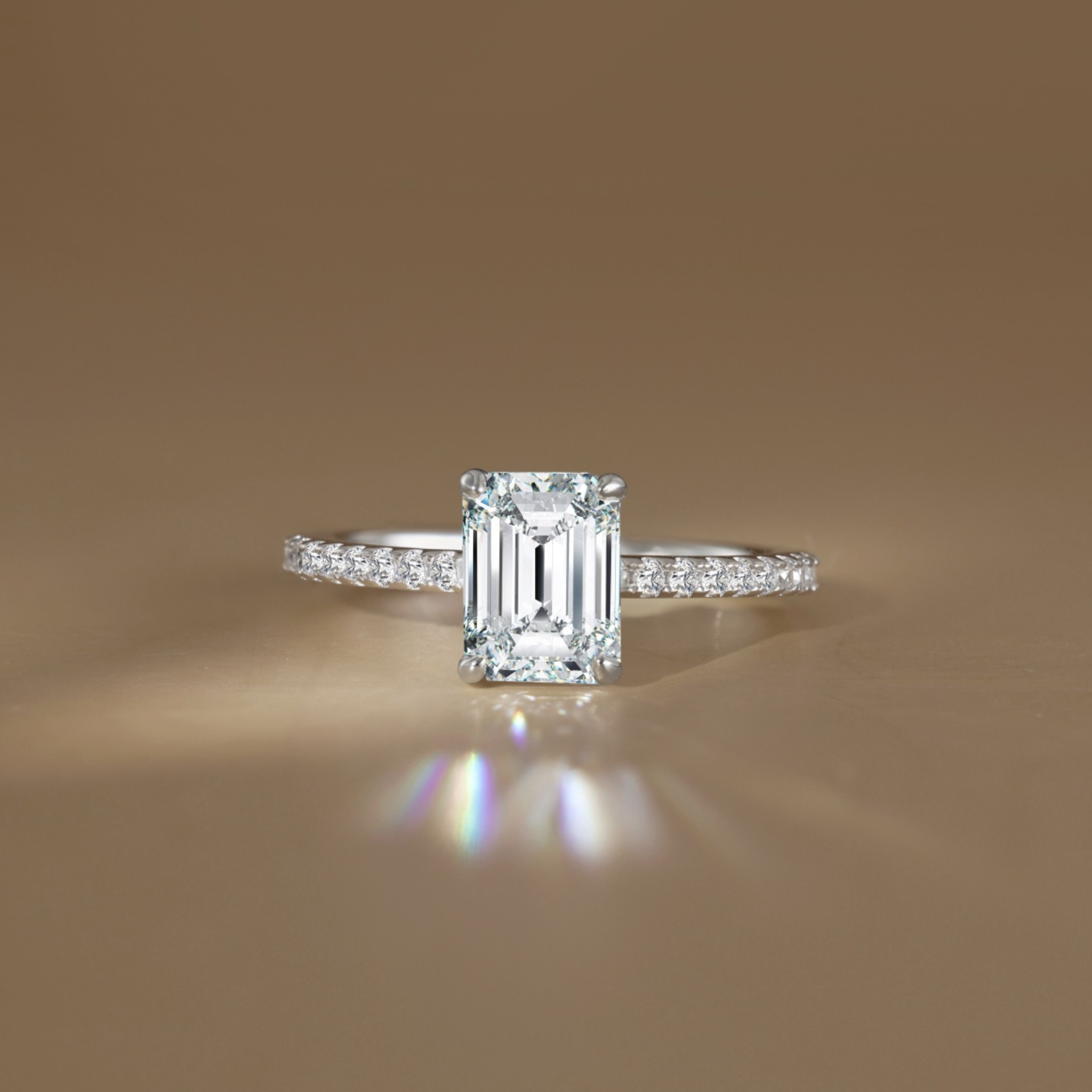 Anillo Claudia Moissanita Esmeralda 2.0CT