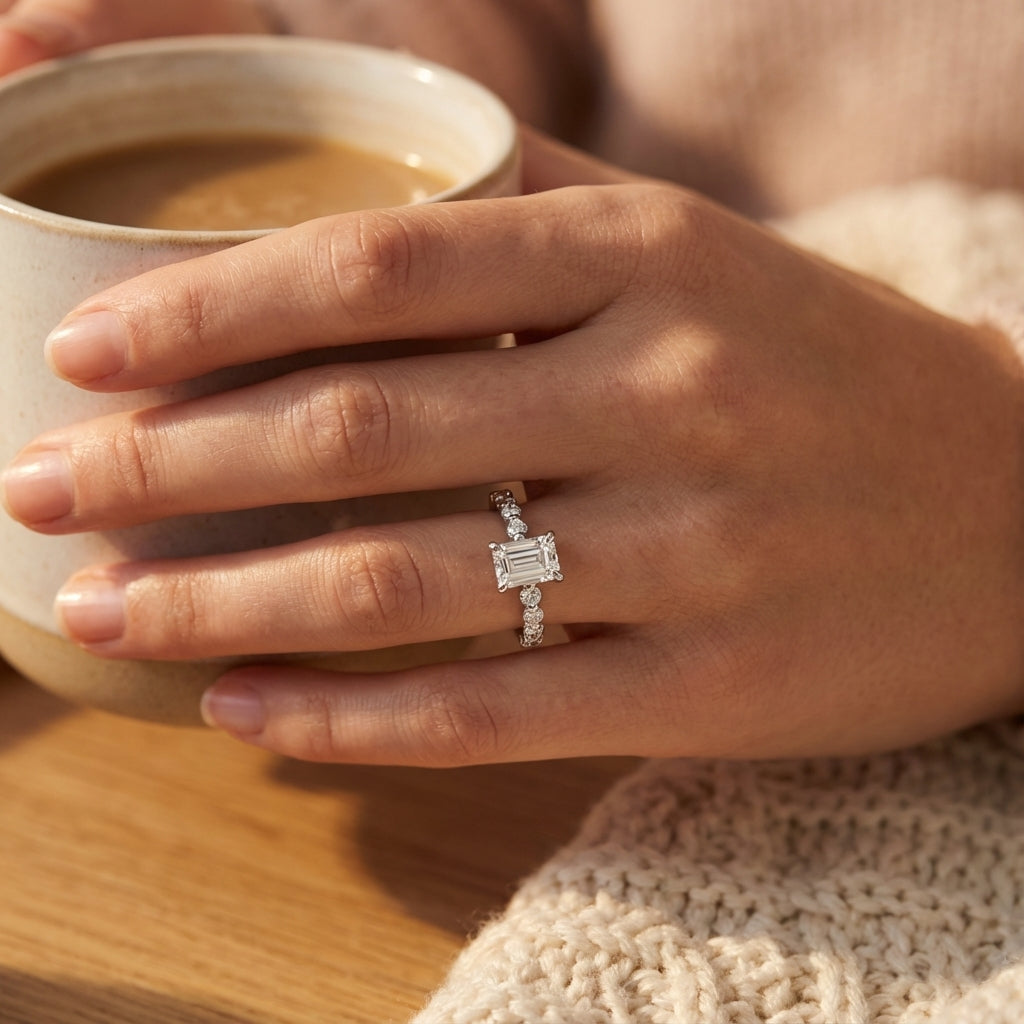 Anillo Cornelia Moissanita Esmeralda 0.6CT