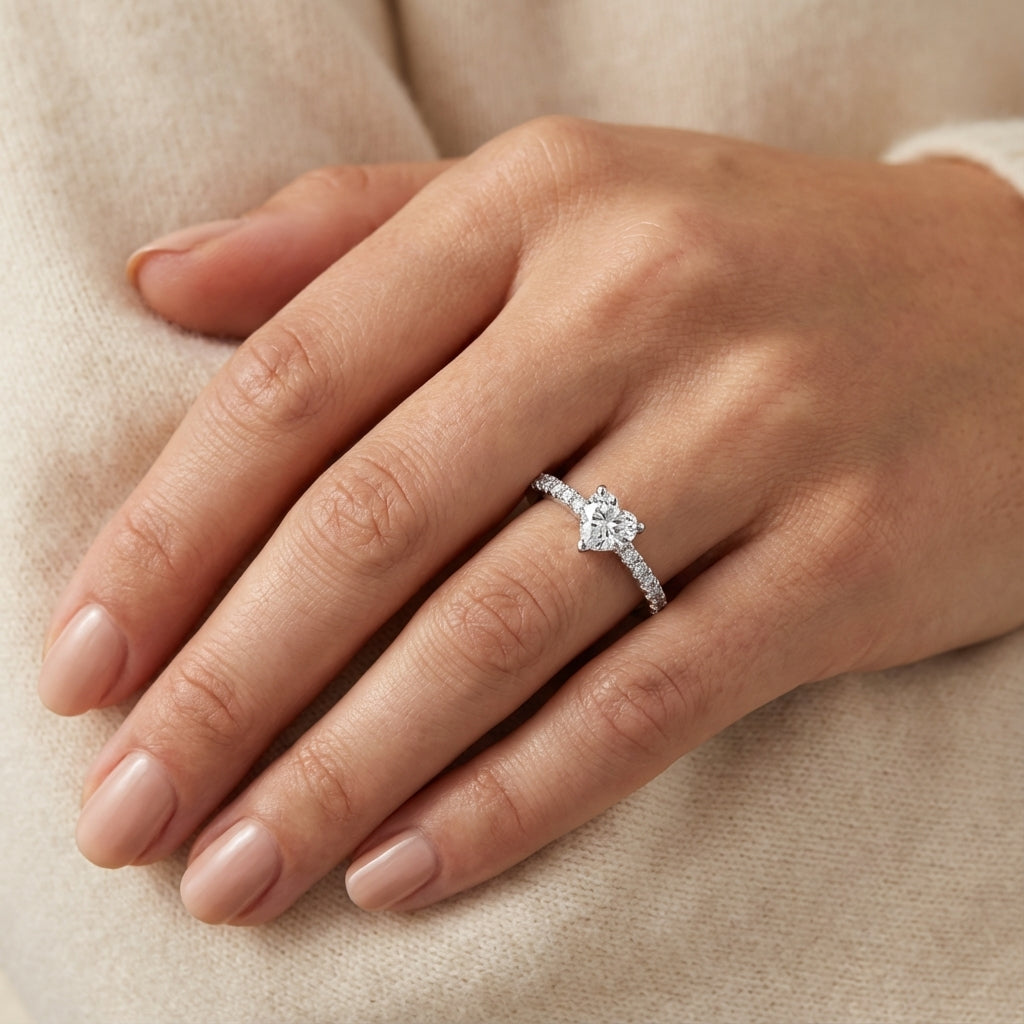 Anillo Flavia Moissanita Corazón 0.5CT