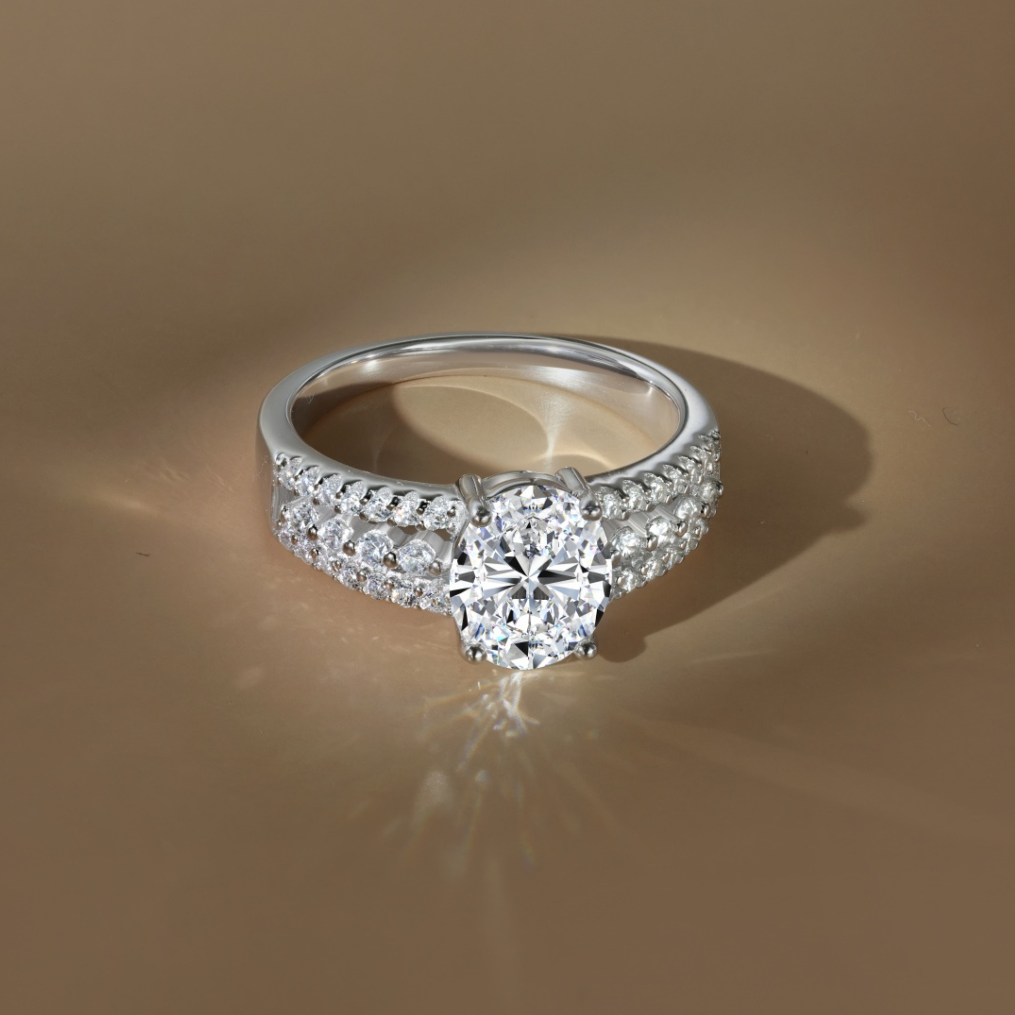 Anillo Juno Moissanita Oval 2.0CT