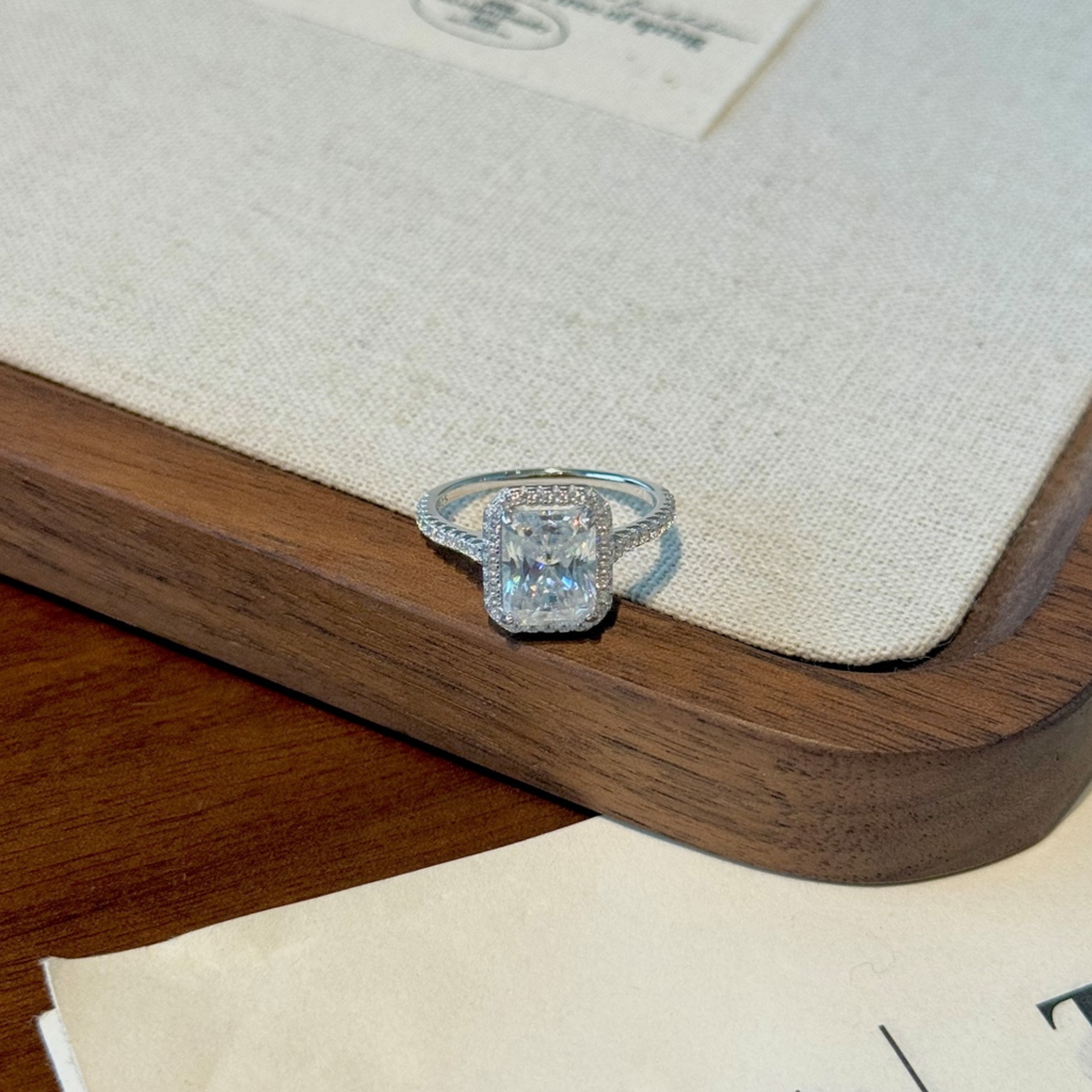 Anillo Venus Moissanita Radiante 3.0CT