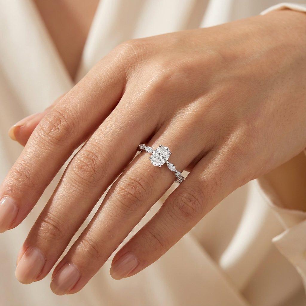 Anillo Victoria Moissanita Oval 0.8CT