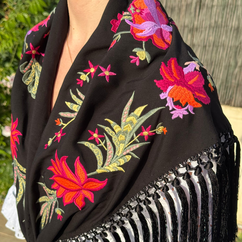 Mantón Petenera Negro
