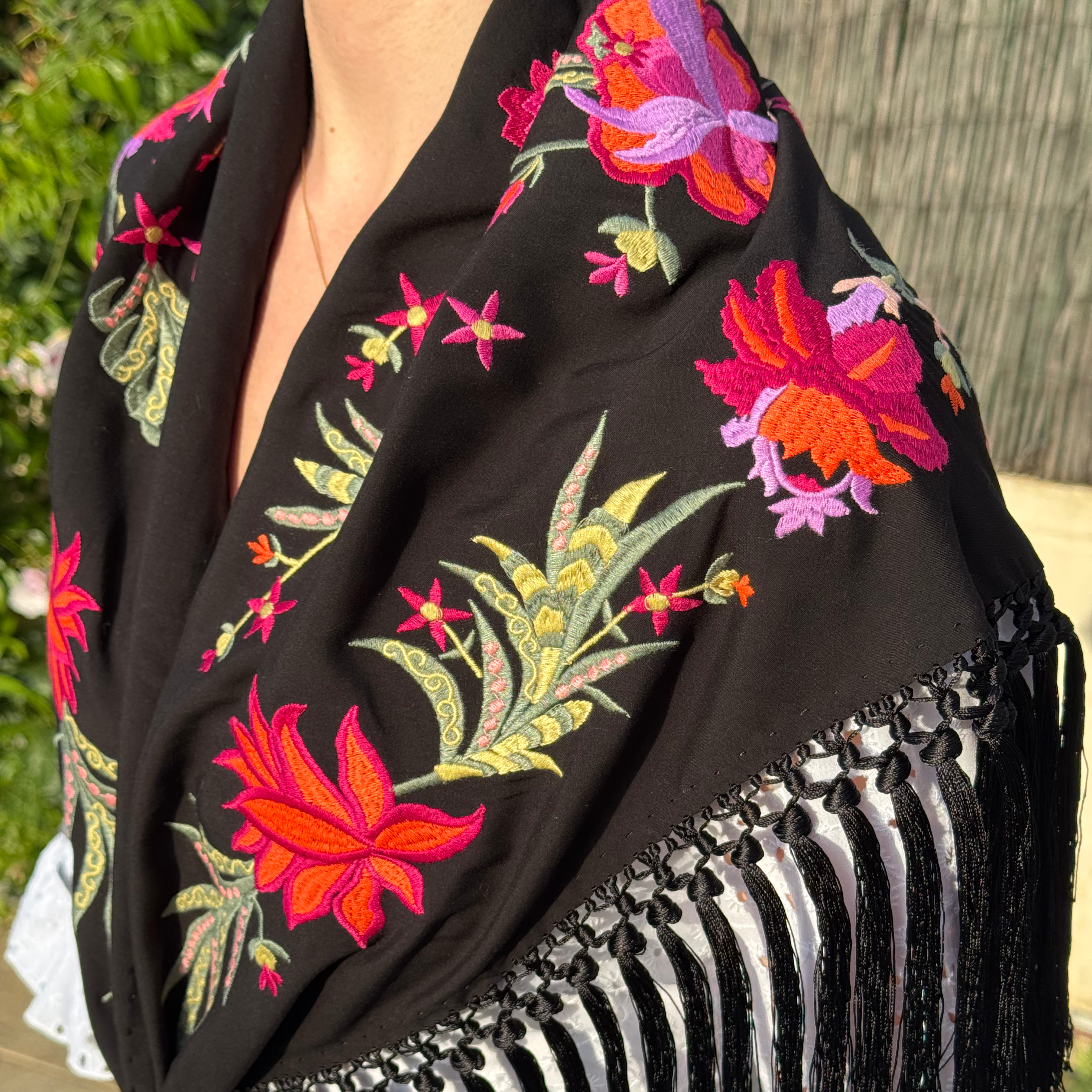 Mantón Petenera Negro
