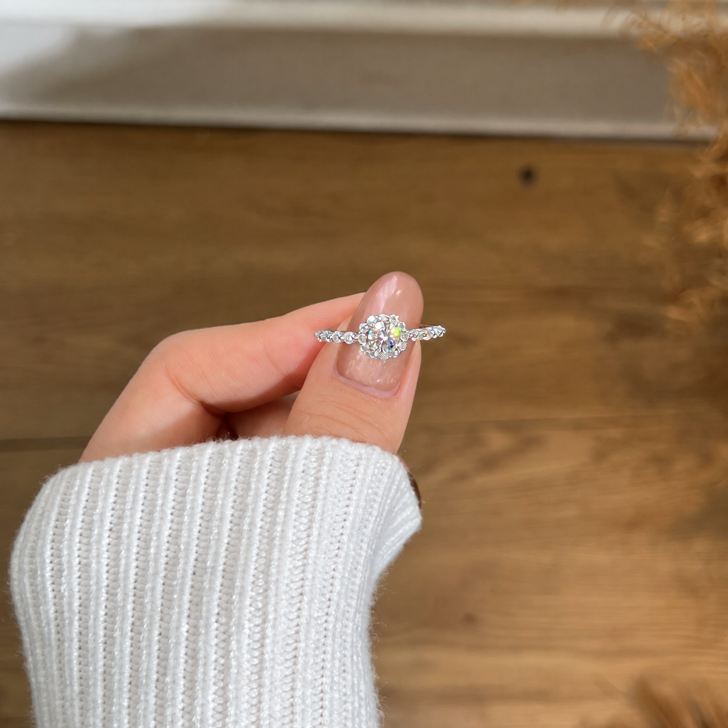 Anillo Moissanita Halo 0.86CT