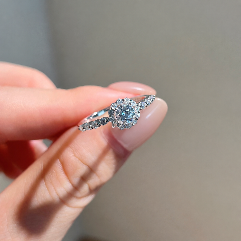 Anillo Moissanita Halo 0.86CT