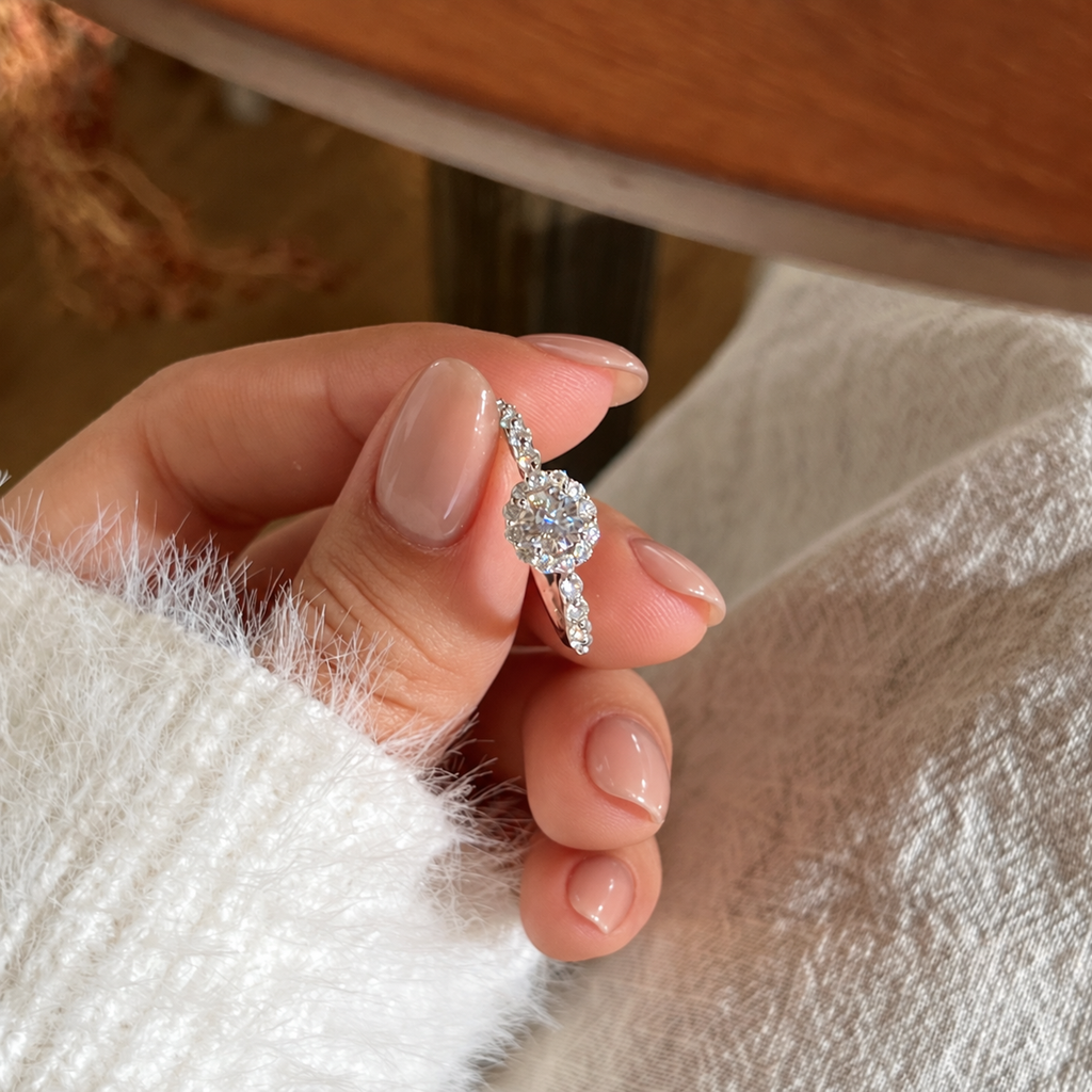 Anillo Moissanita Halo 0.86CT