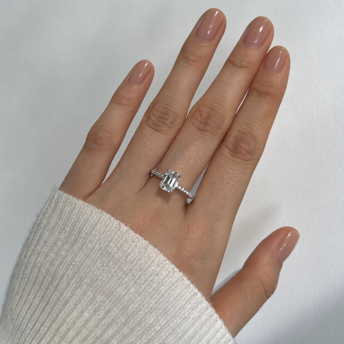Anillo Moissanita Esmeralda 2.0CT