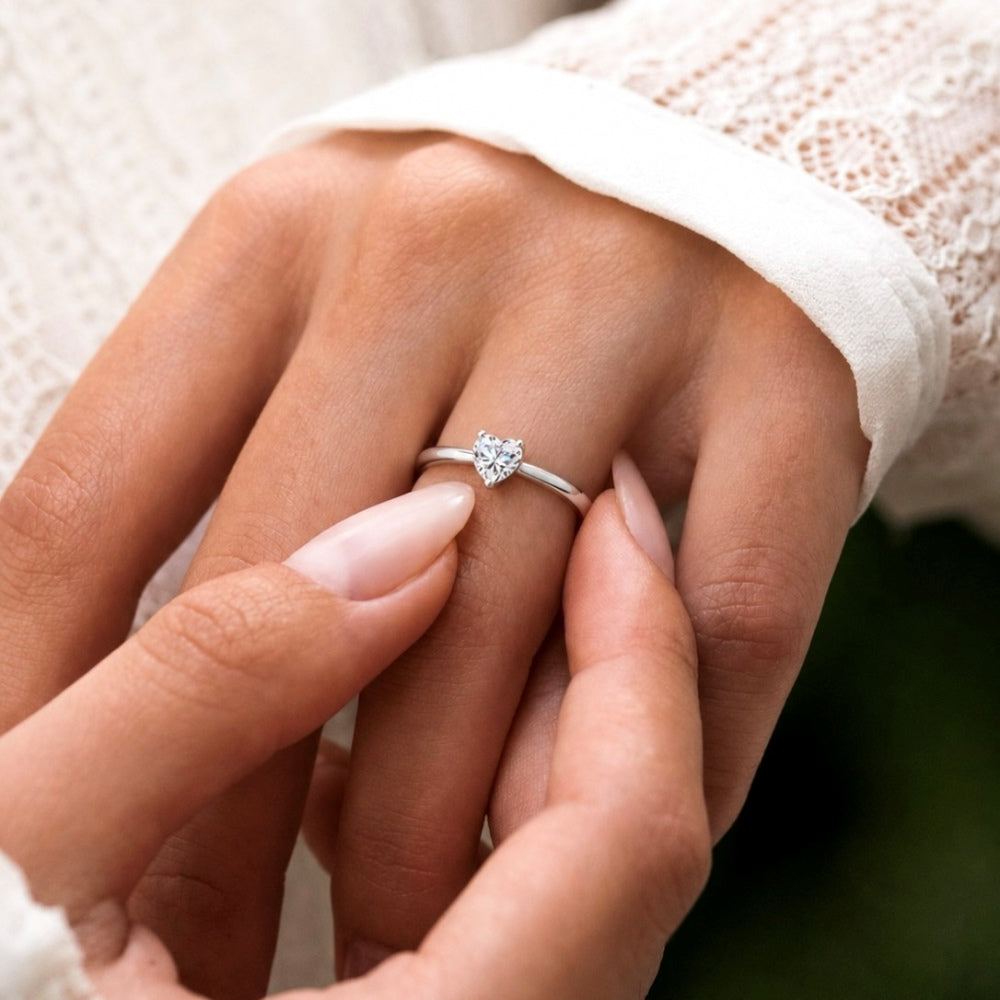 Anillo Moissanita Corazón 0.8CT