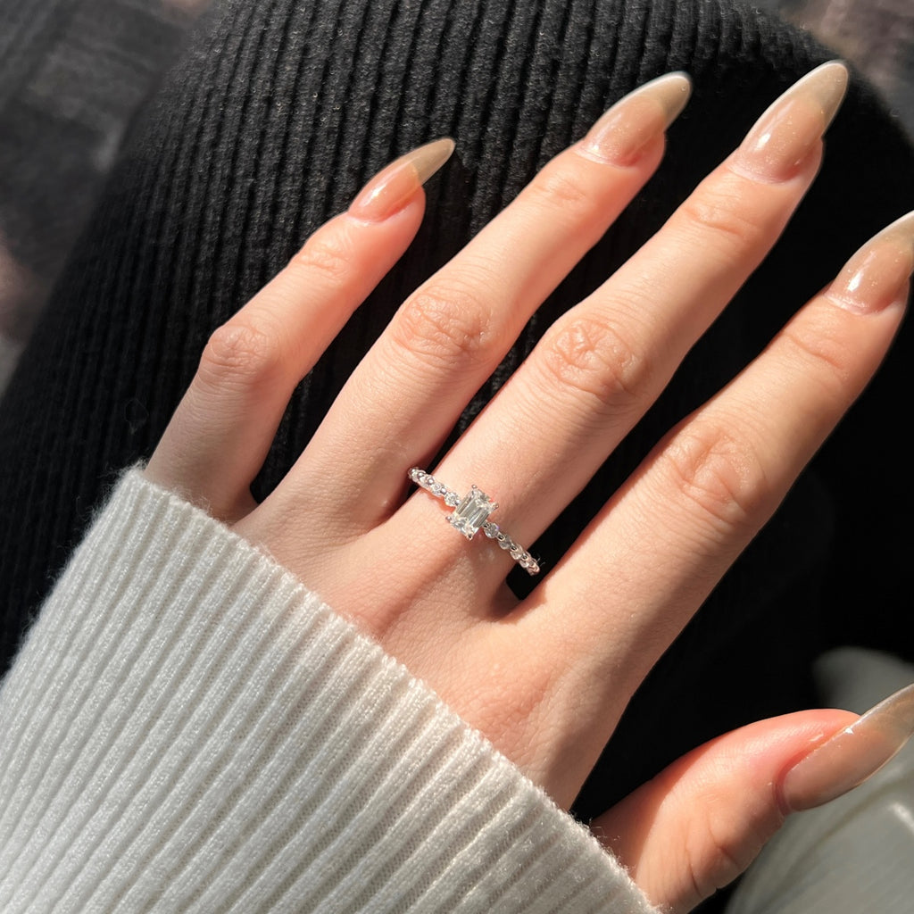 Anillo Moissanita Esmeralda 0.6CT