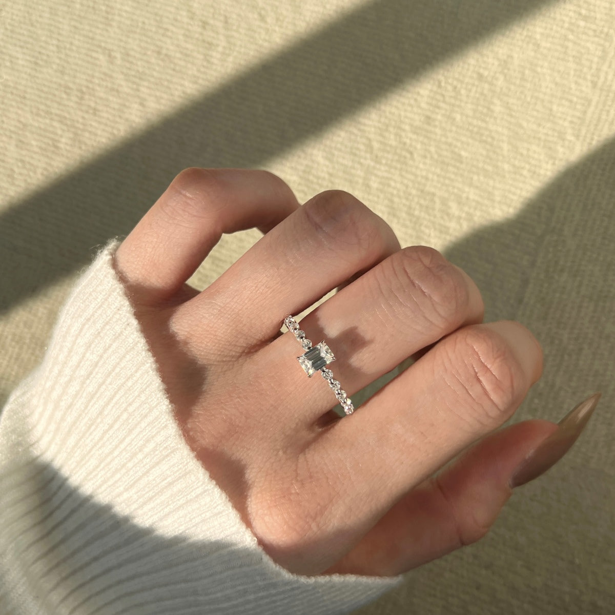 Anillo Moissanita Esmeralda 0.6CT