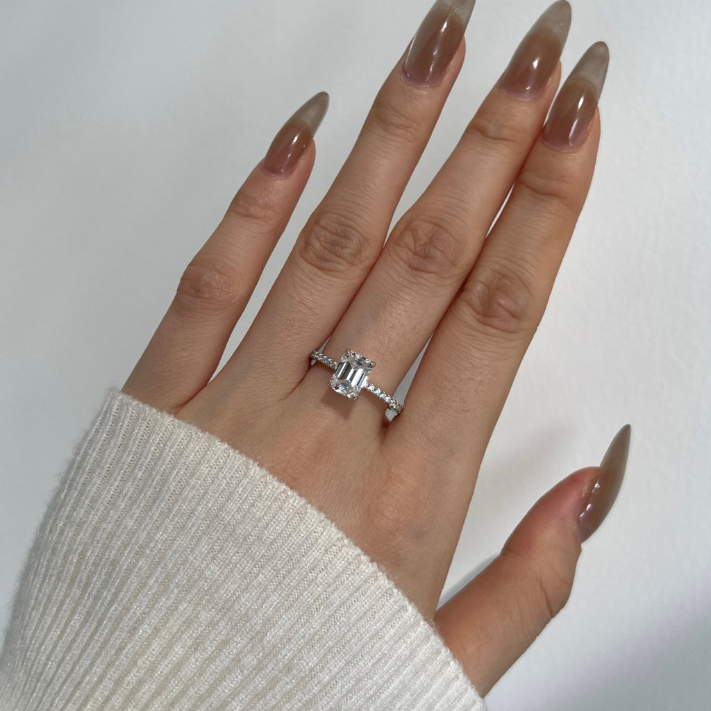 Anillo Moissanita Esmeralda 2.0CT