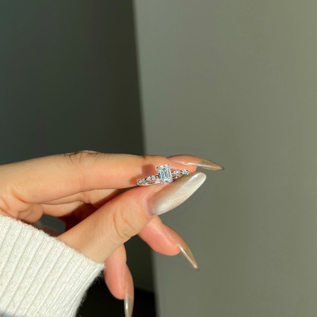 Anillo Moissanita Esmeralda 1.0CT