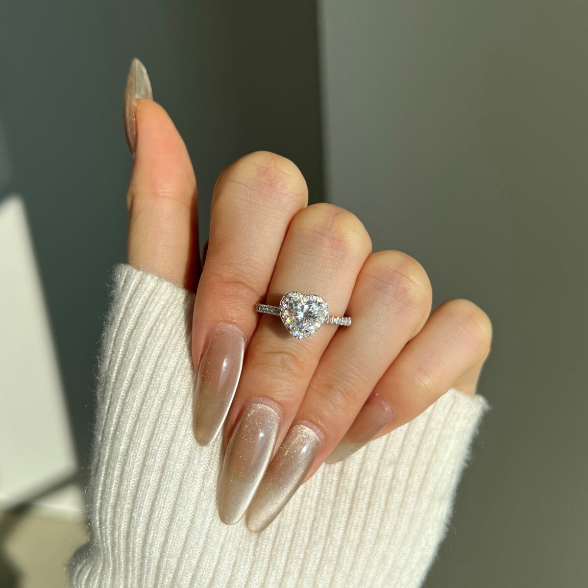 Anillo Moissanita Corazón 1.0CT