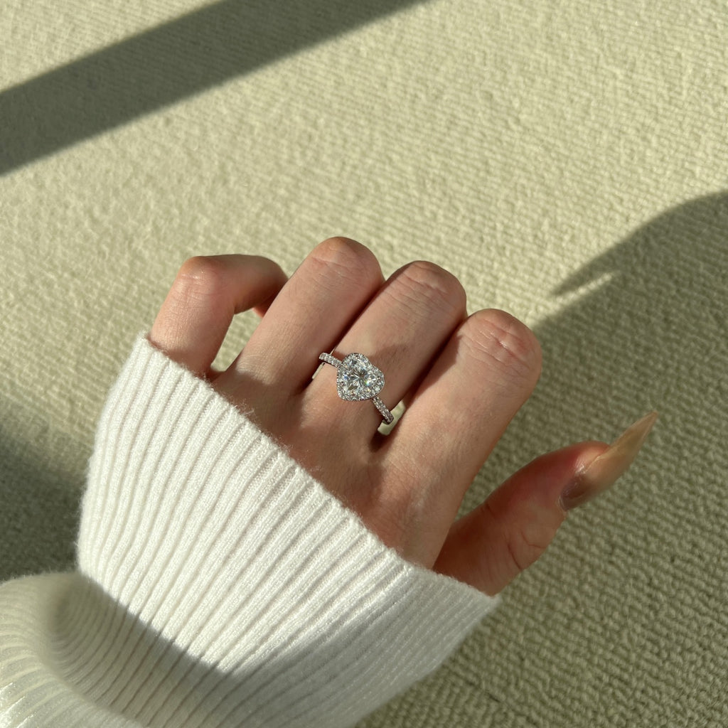 Anillo Moissanita Corazón 1.0CT