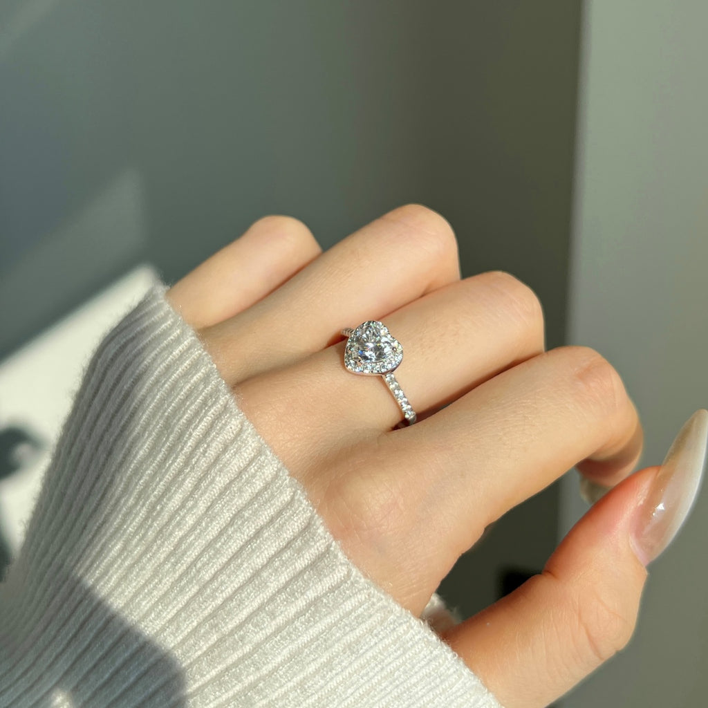 Anillo Moissanita Corazón 1.0CT