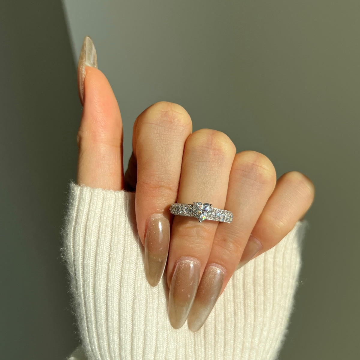 Anillo Moissanita Corazón 0.8CT
