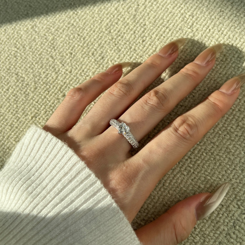 Anillo Moissanita Corazón 0.8CT