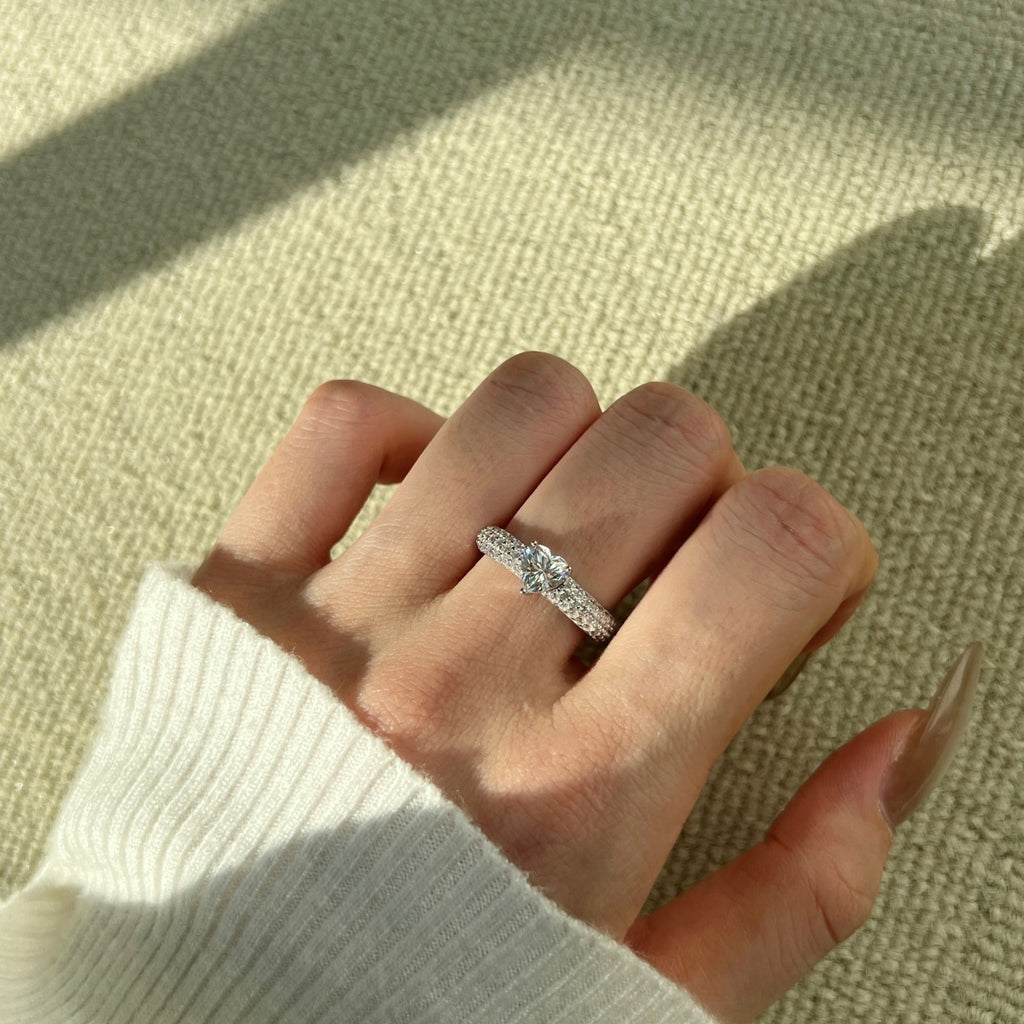 Anillo Moissanita Corazón 0.8CT