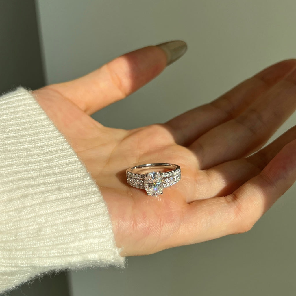 Anillo Moissanita Oval 2.0CT