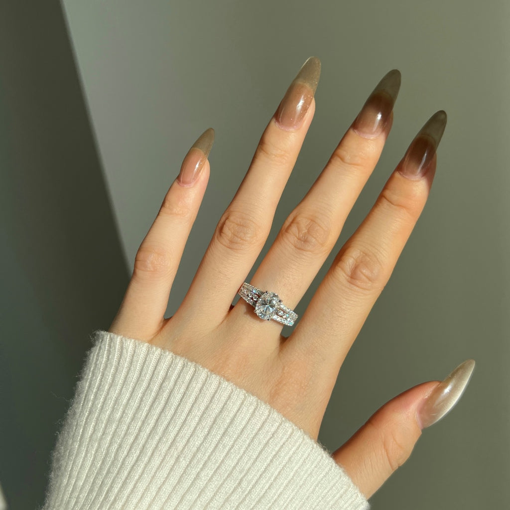 Anillo Moissanita Oval 2.0CT