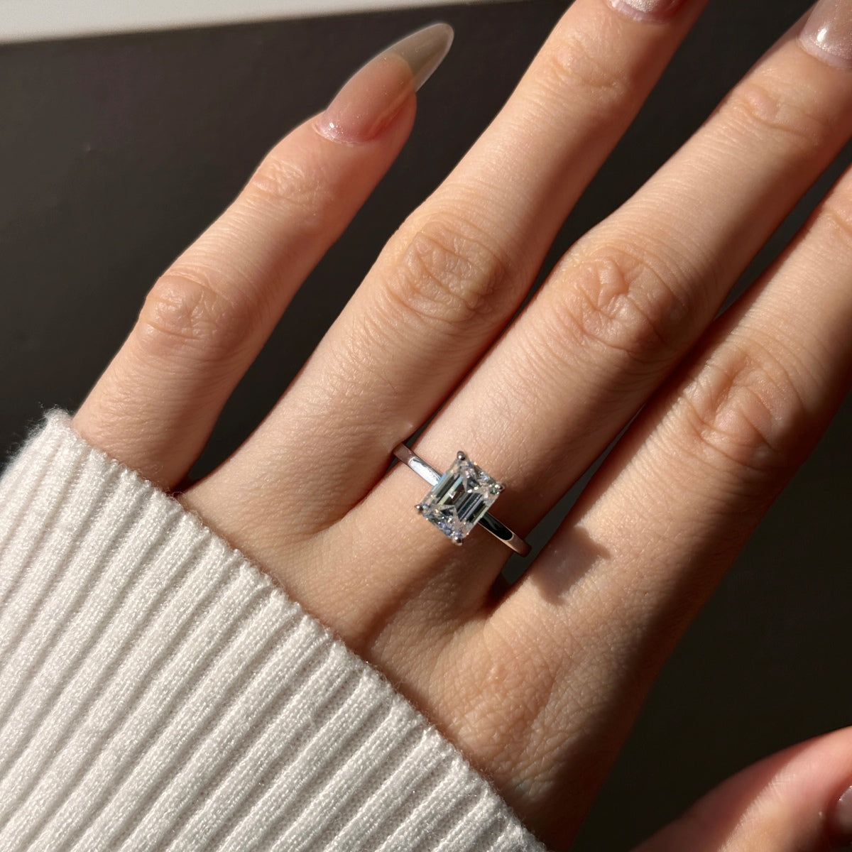 Anillo Moissanita Esmeralda 2.0CT