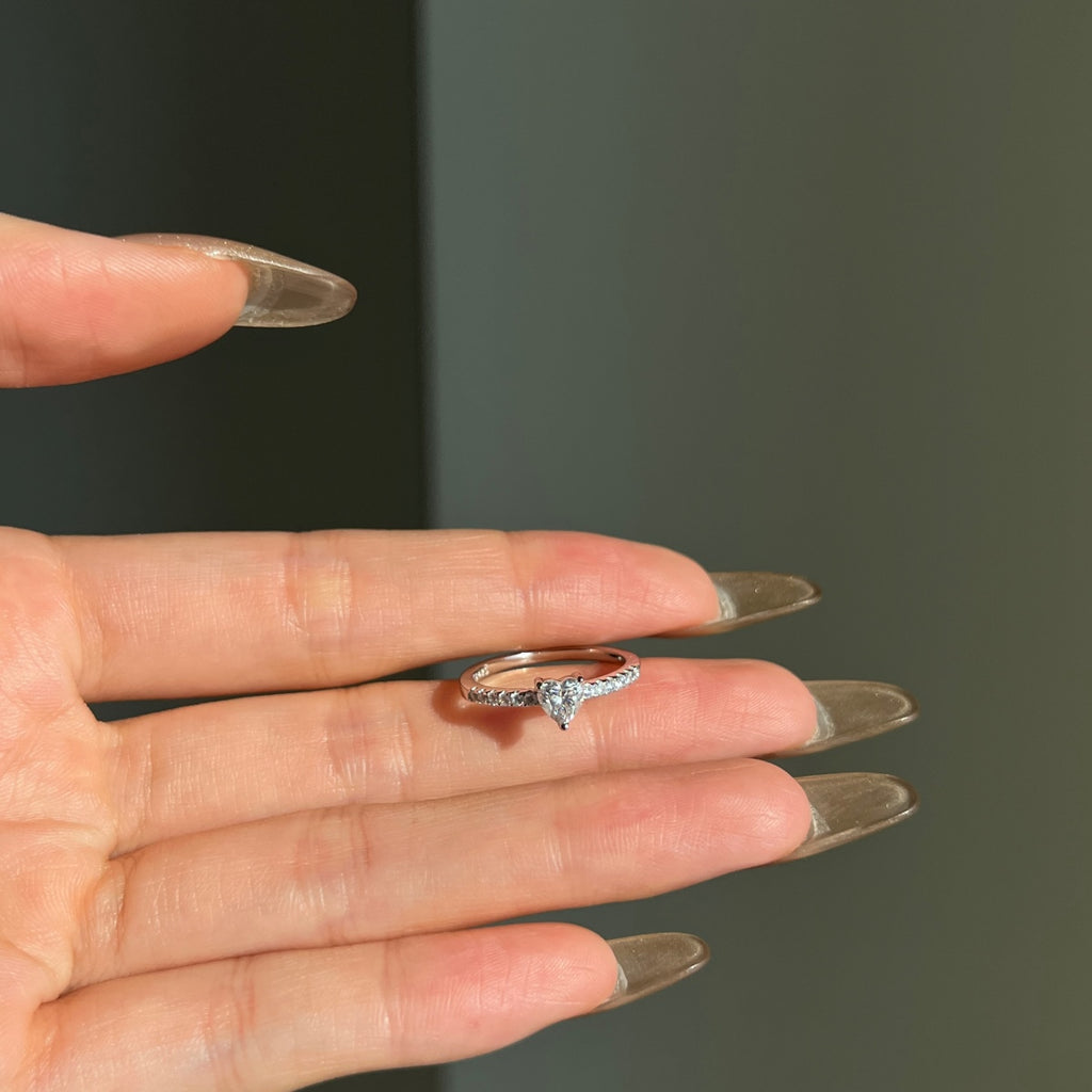 Anillo Moissanita Corazón 0.5CT