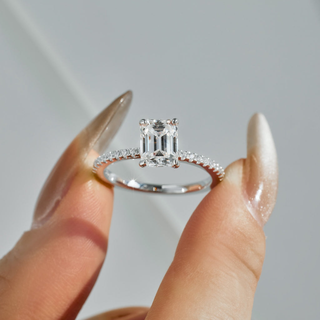 Anillo Moissanita Esmeralda 2.0CT