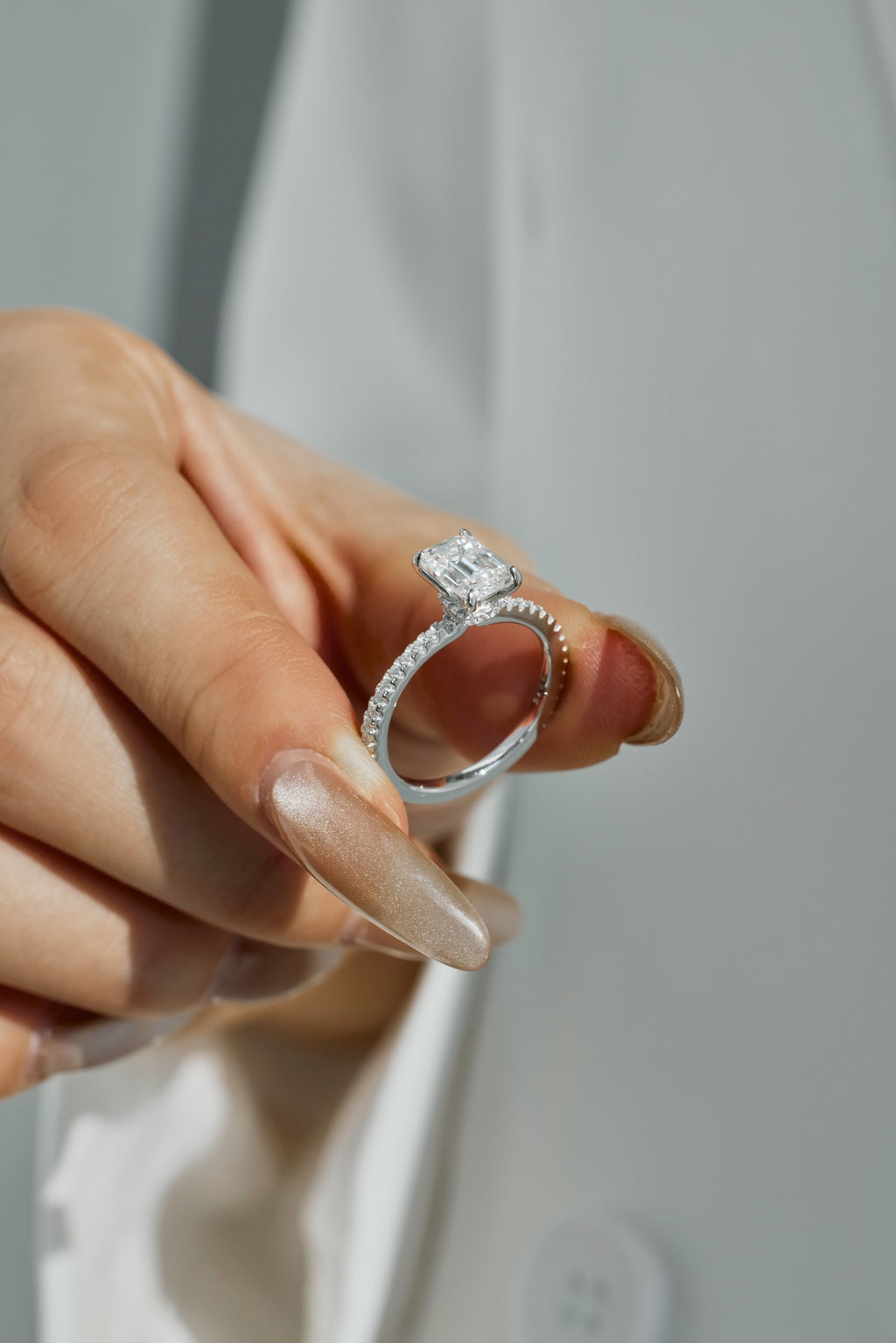 Anillo Moissanita Esmeralda 2.0CT