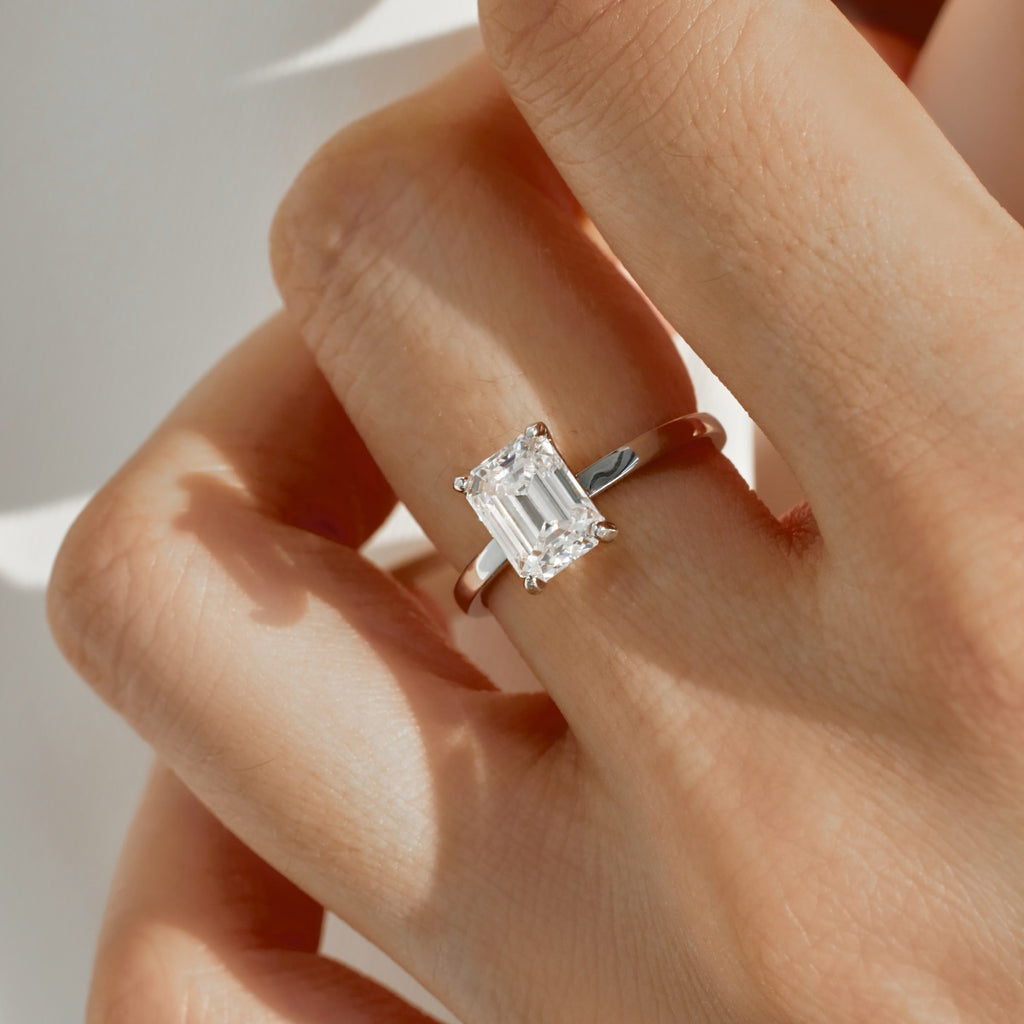 Anillo Moissanita Esmeralda 2.0CT