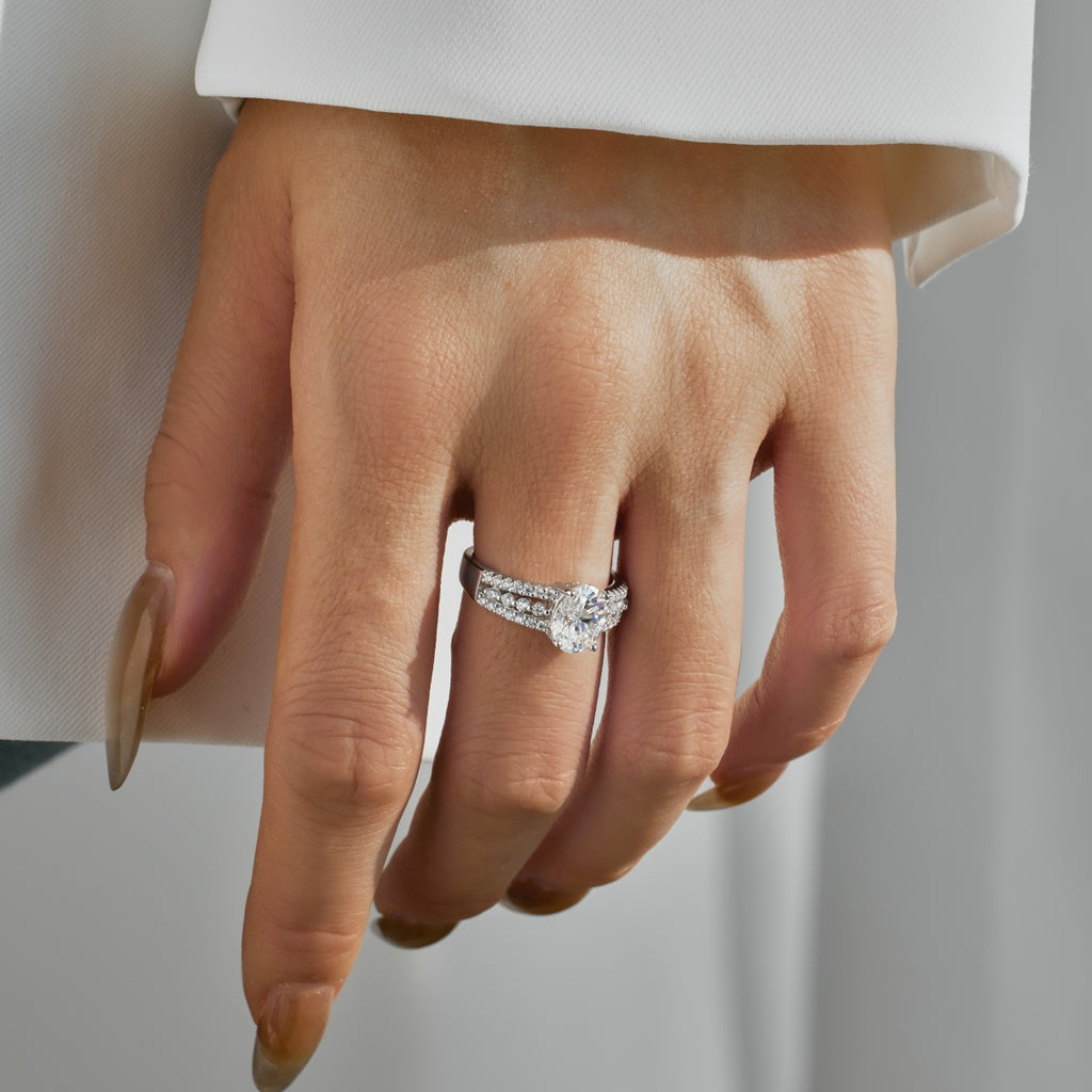 Anillo Moissanita Oval 2.0CT