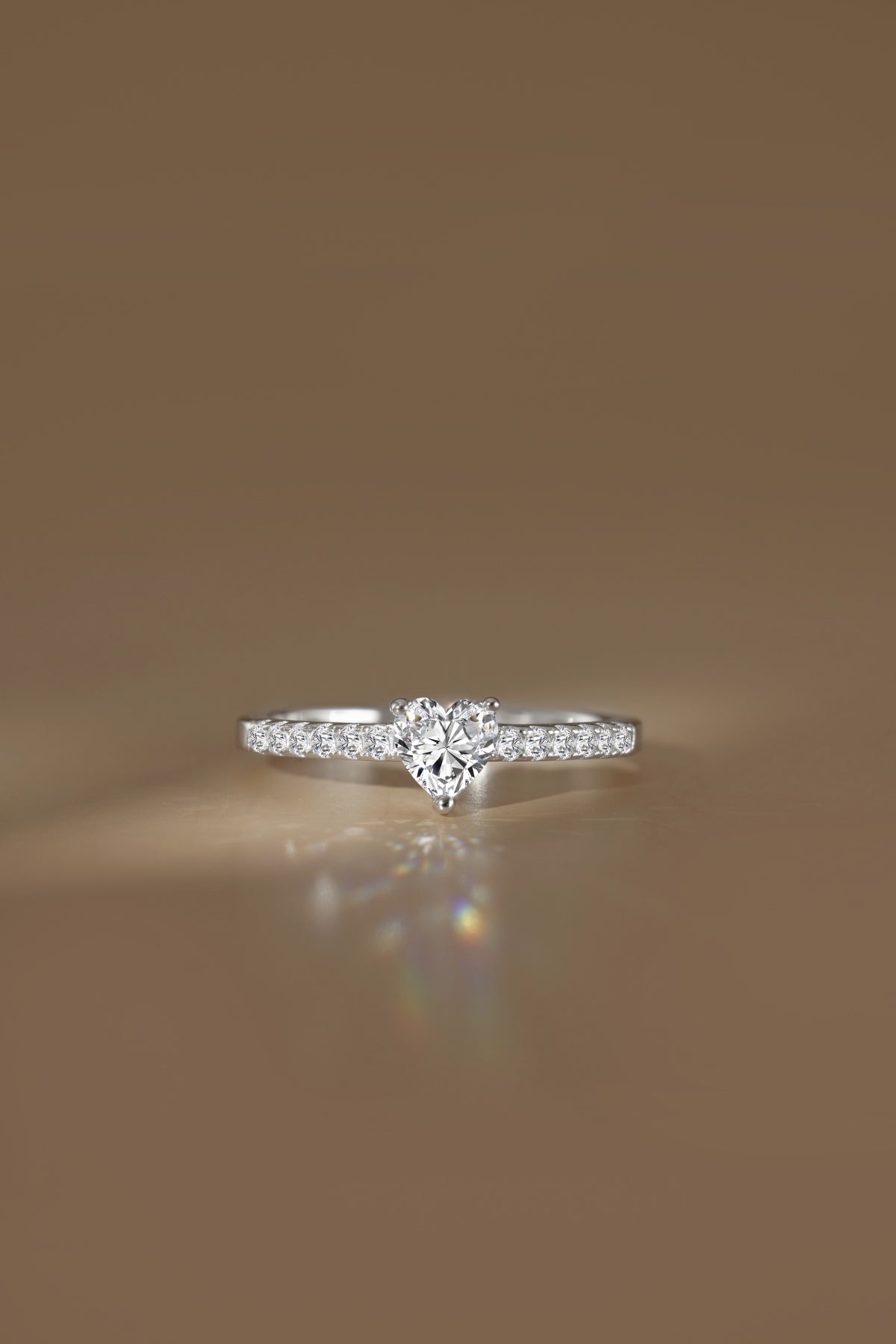 Anillo Moissanita Corazón 2.0CT