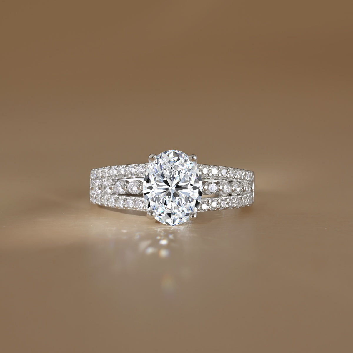 Anillo Moissanita Oval 2.0CT