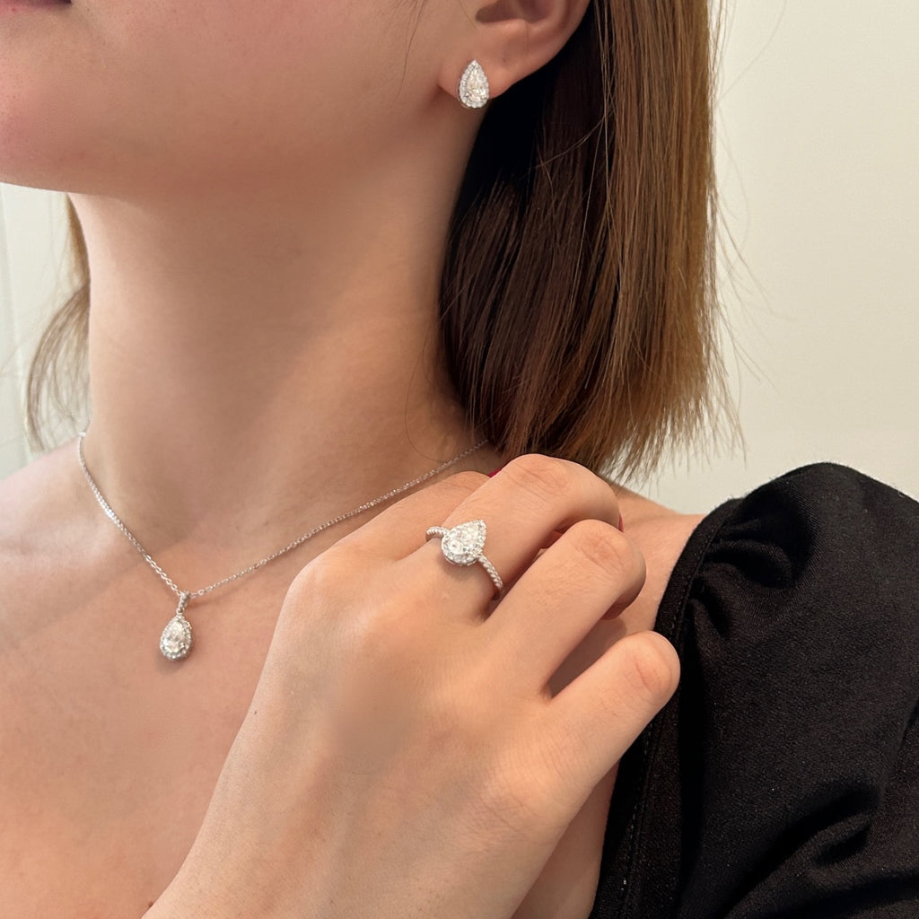 Anillo Moissanita Pera 1.0CT