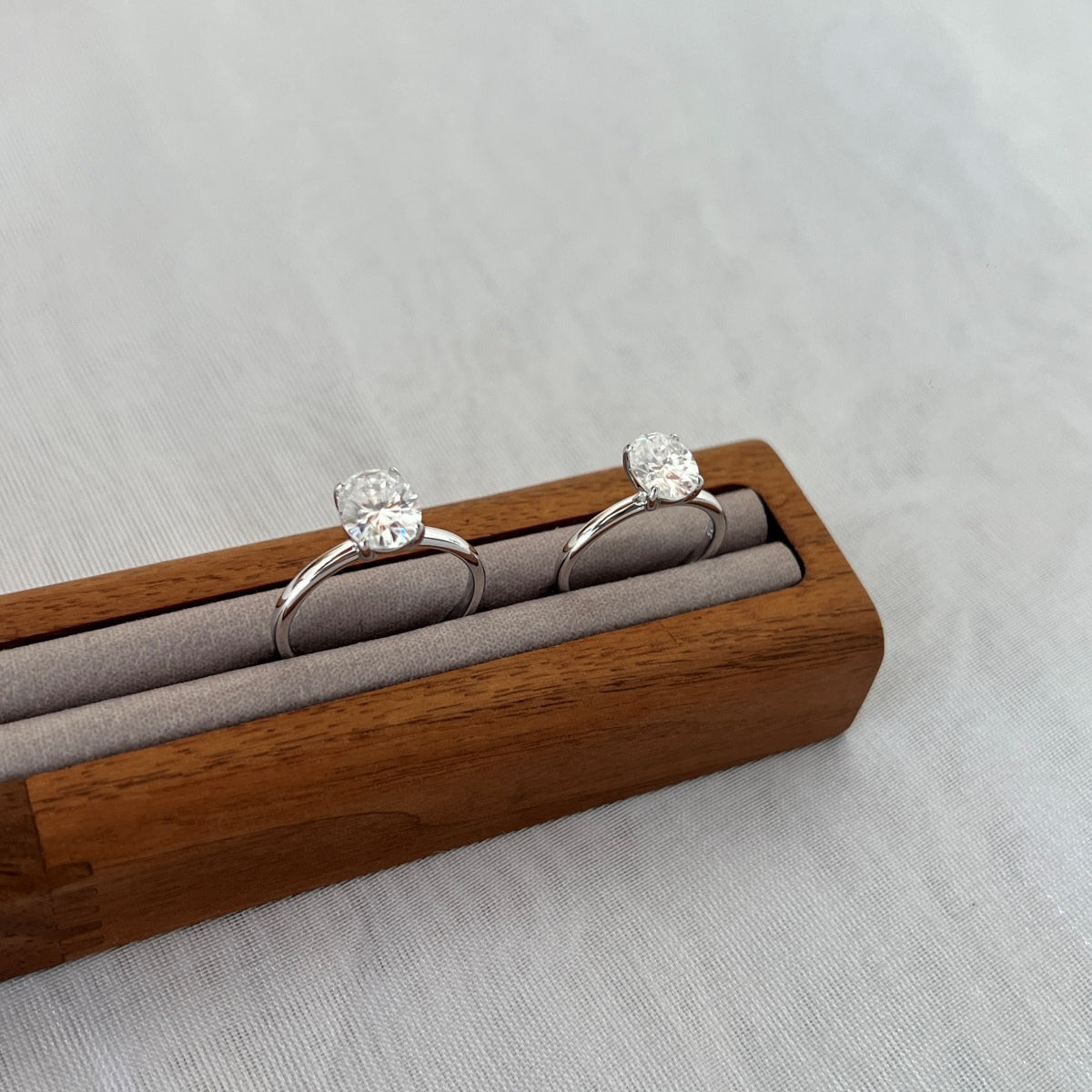 Anillo Moissanita Ovalada 1.5CT