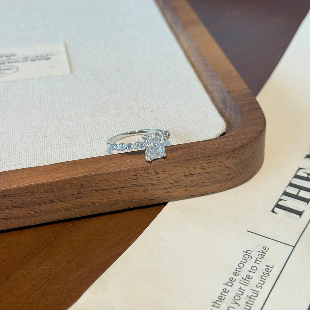 Anillo Moissanita Radiante 2.0CT