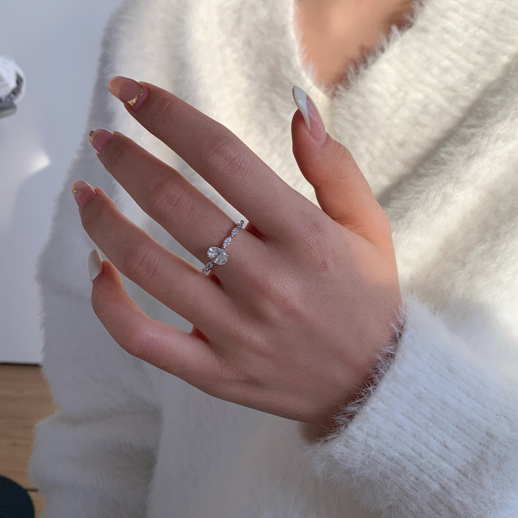 Anillo Moissanita Oval 0.8CT