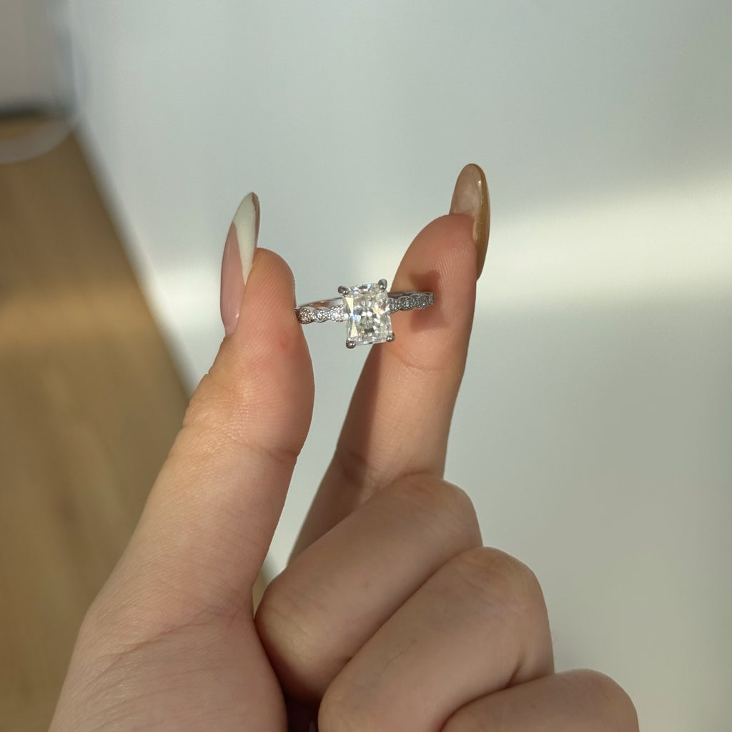 Anillo Moissanita Radiante 2.0CT