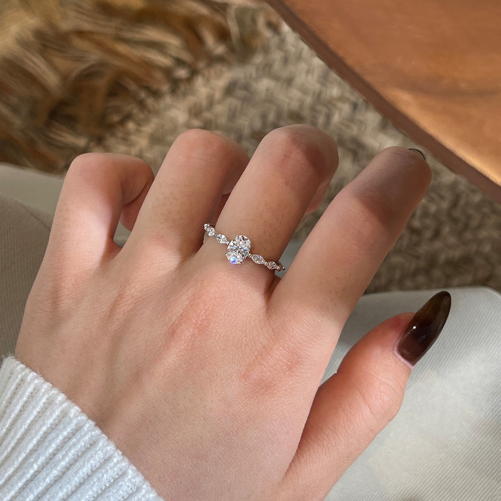 Anillo Moissanita Oval 0.8CT