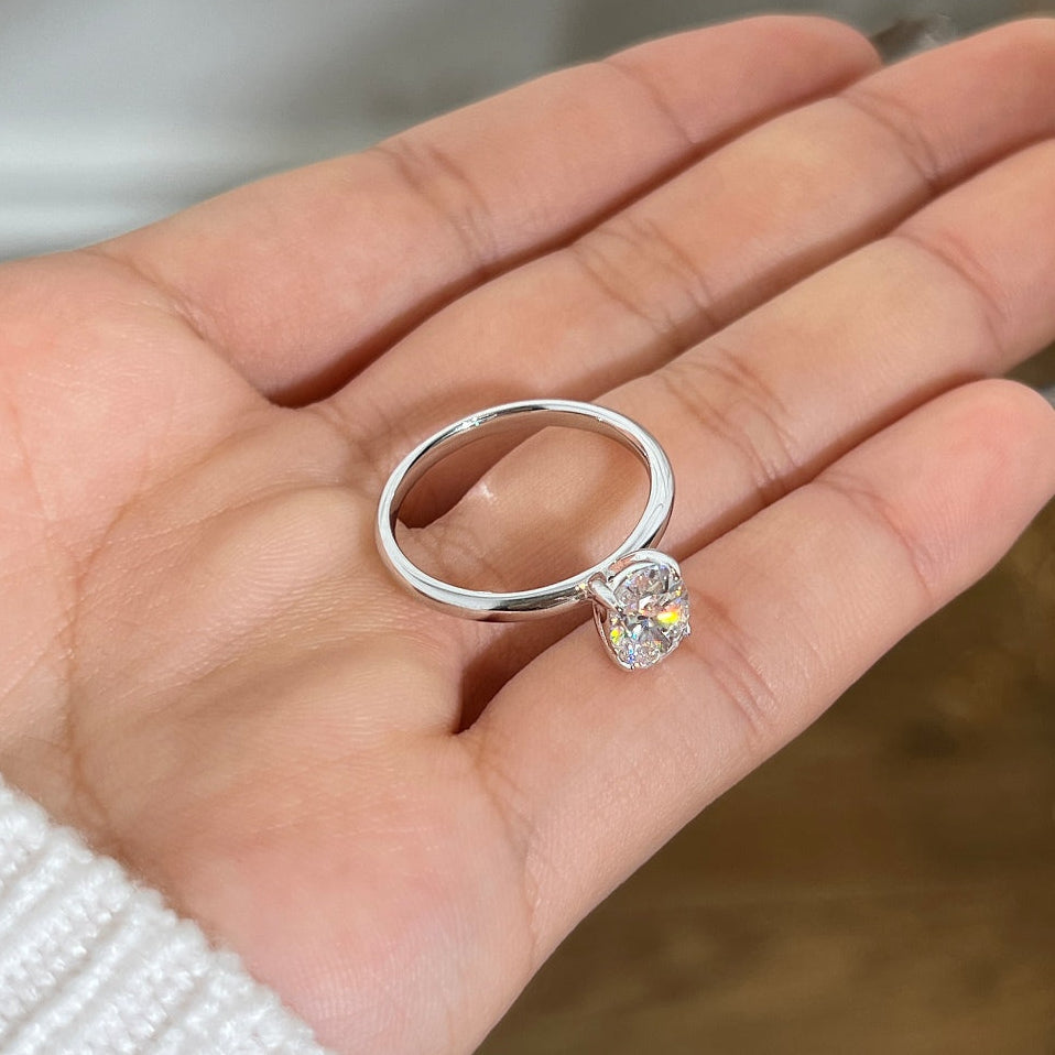 Anillo Moissanita Ovalada 1.5CT