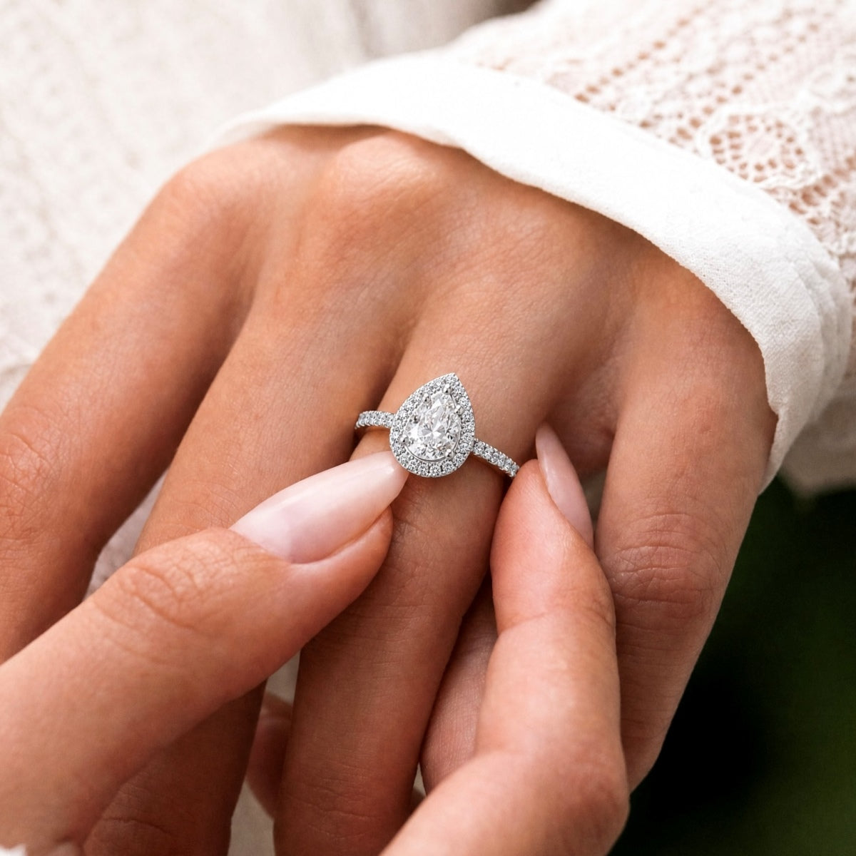 Anillo Moissanita Pera 1.25CT