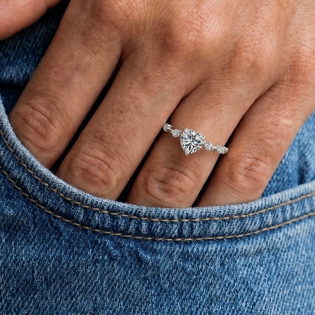 Anillo Moissanita Corazón 1.2CT