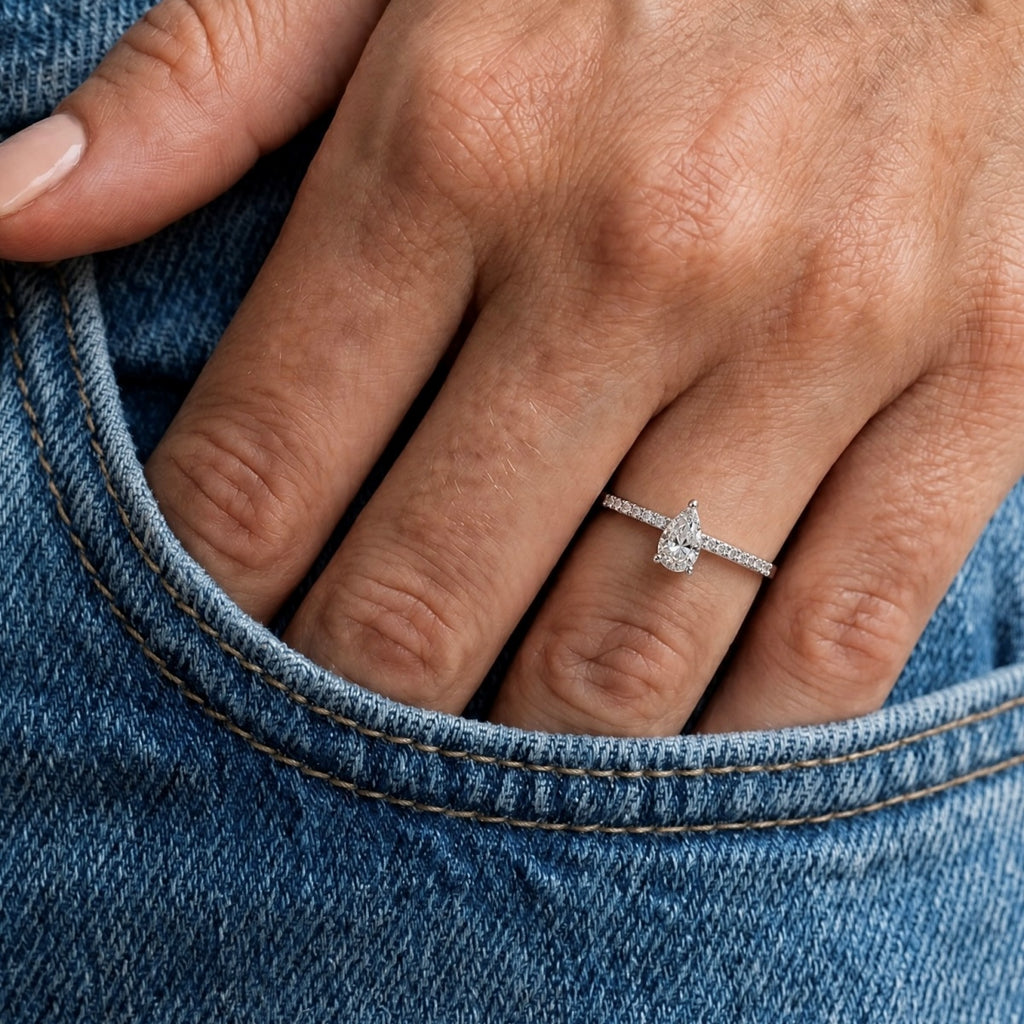 Anillo Moissanita Pera 1.1CT
