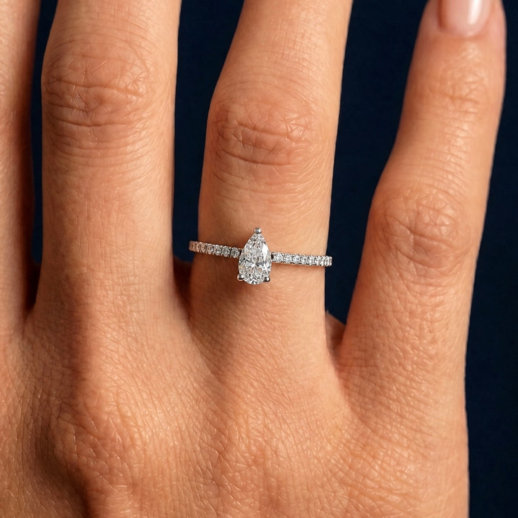 Anillo Moissanita Pera 1.1CT
