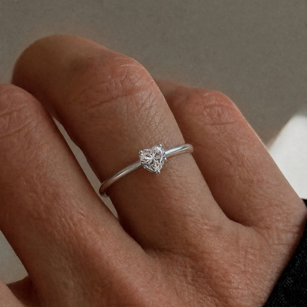 Anillo Moissanita Corazón 0.8CT