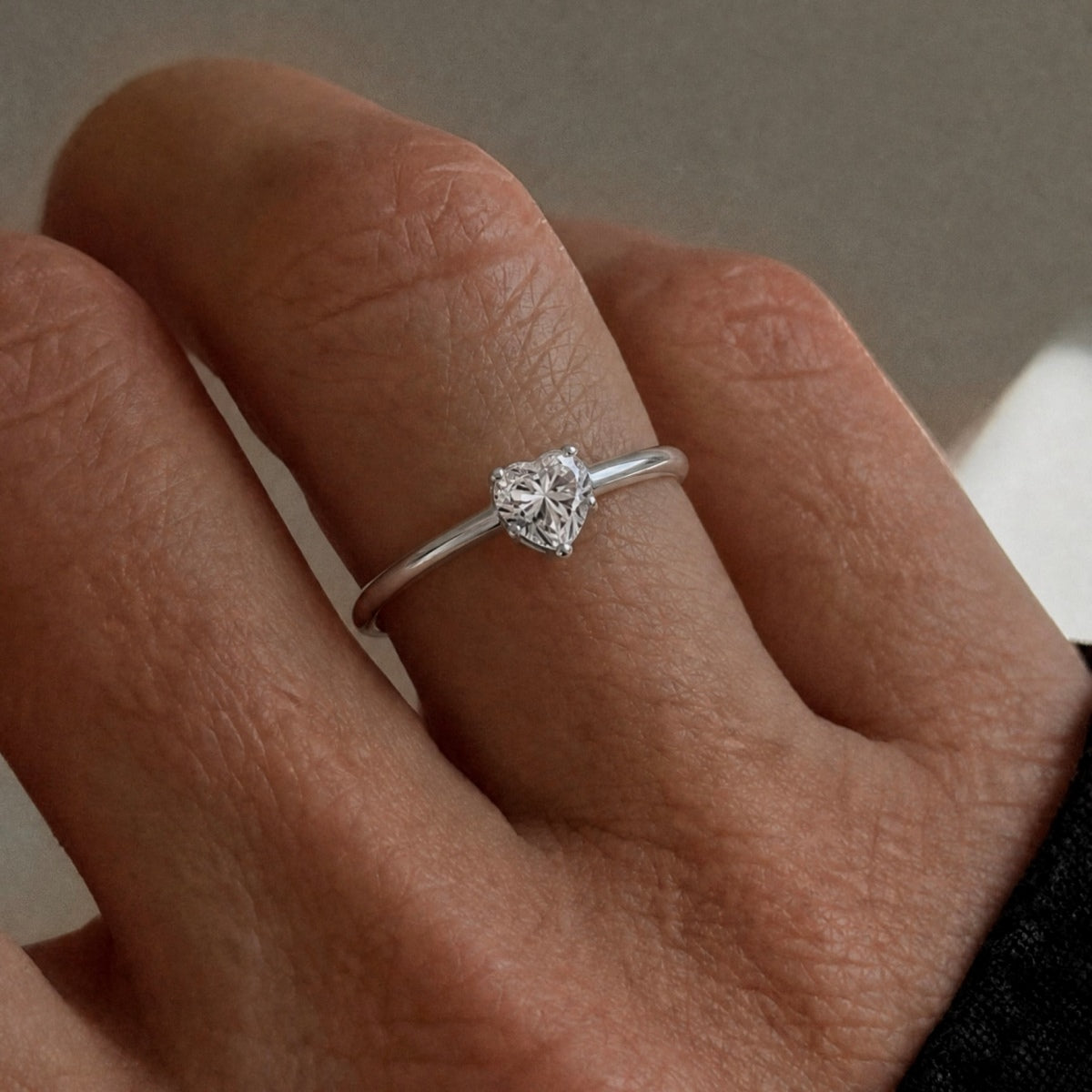 Anillo Moissanita Corazón 1.0CT