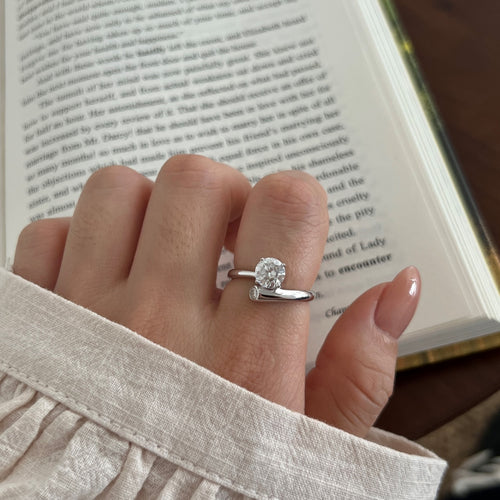 Anillo abierto de moissanitas 1,08 ct en plata