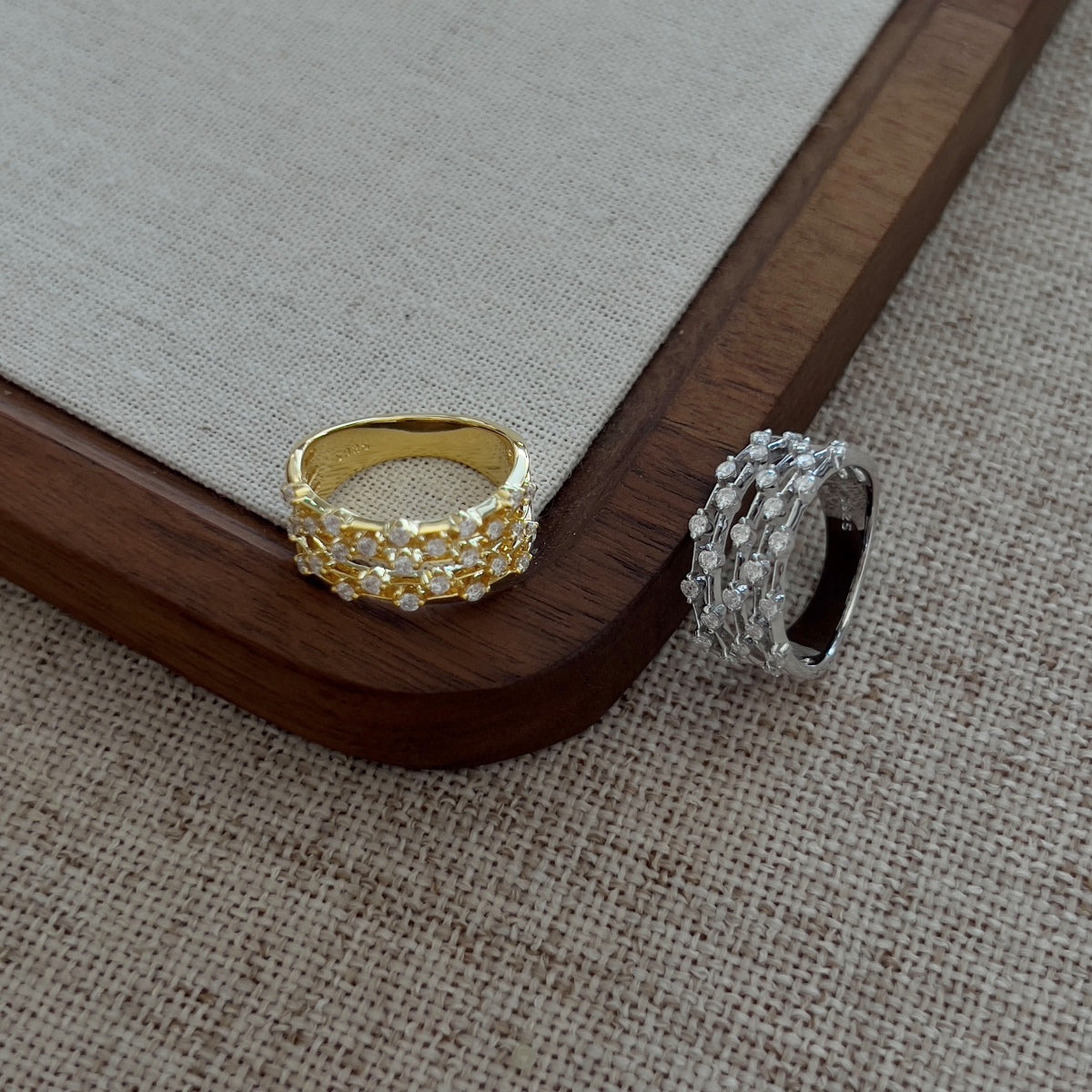 Anillo de bandas de moissanitas 0,54 ct en plata